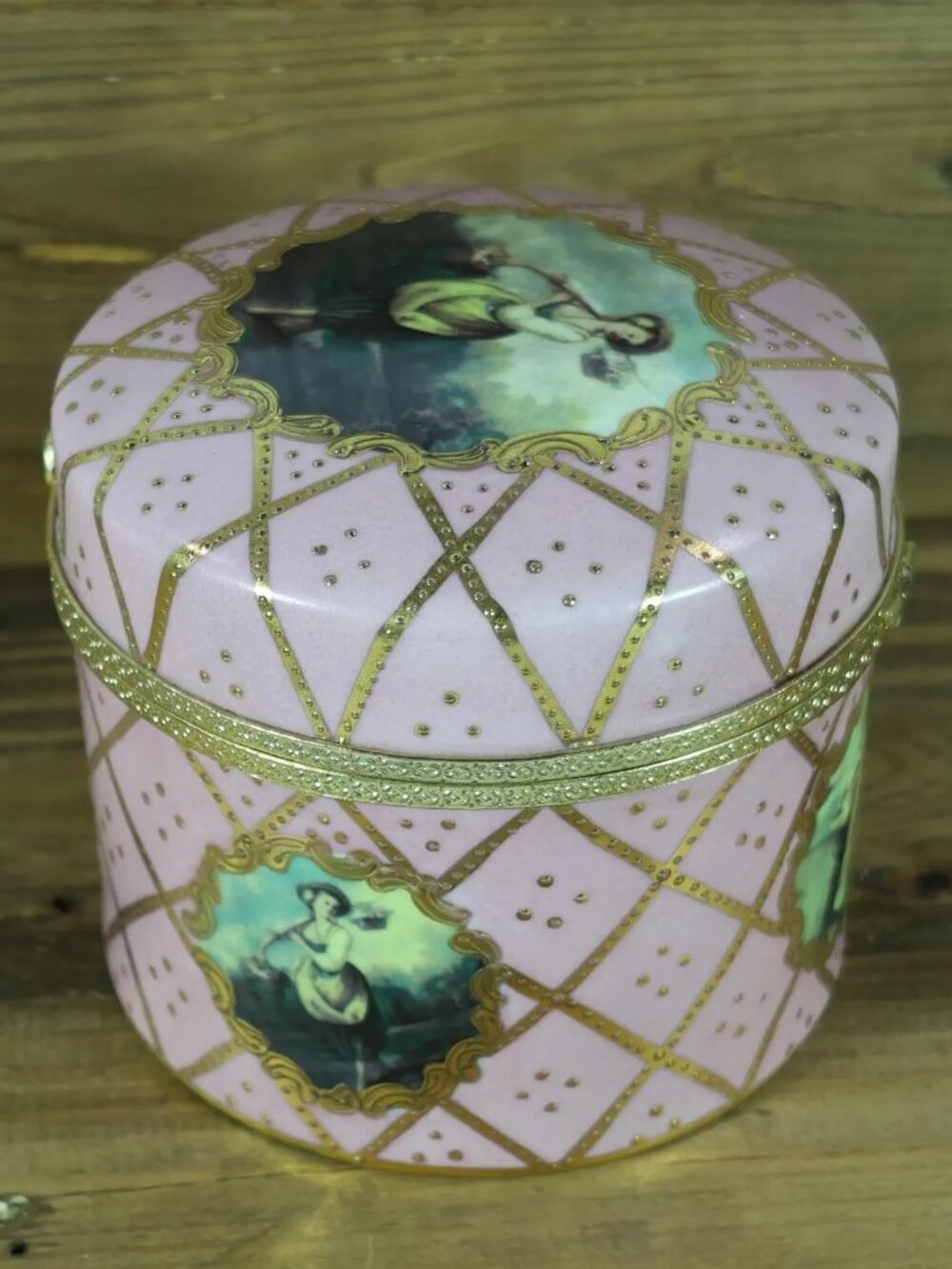Jewelry trinket box ANTIQUE L’IMOGES PORCELAIN hand painted gold trims big